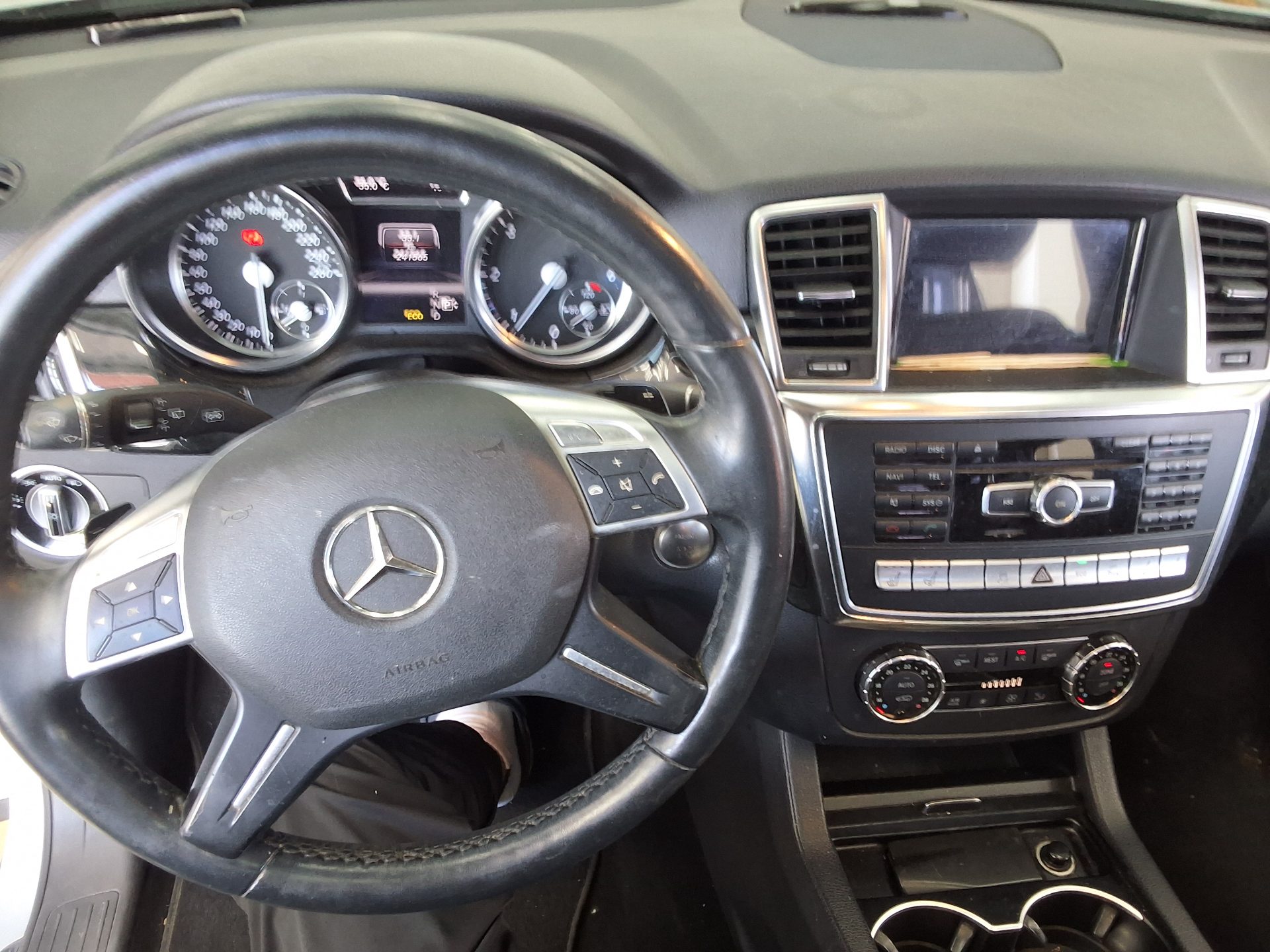 مرسيدس بنز M Class (3Rd Gen) Ml350 Bluetec فورماتيك 2013 4MATIC
