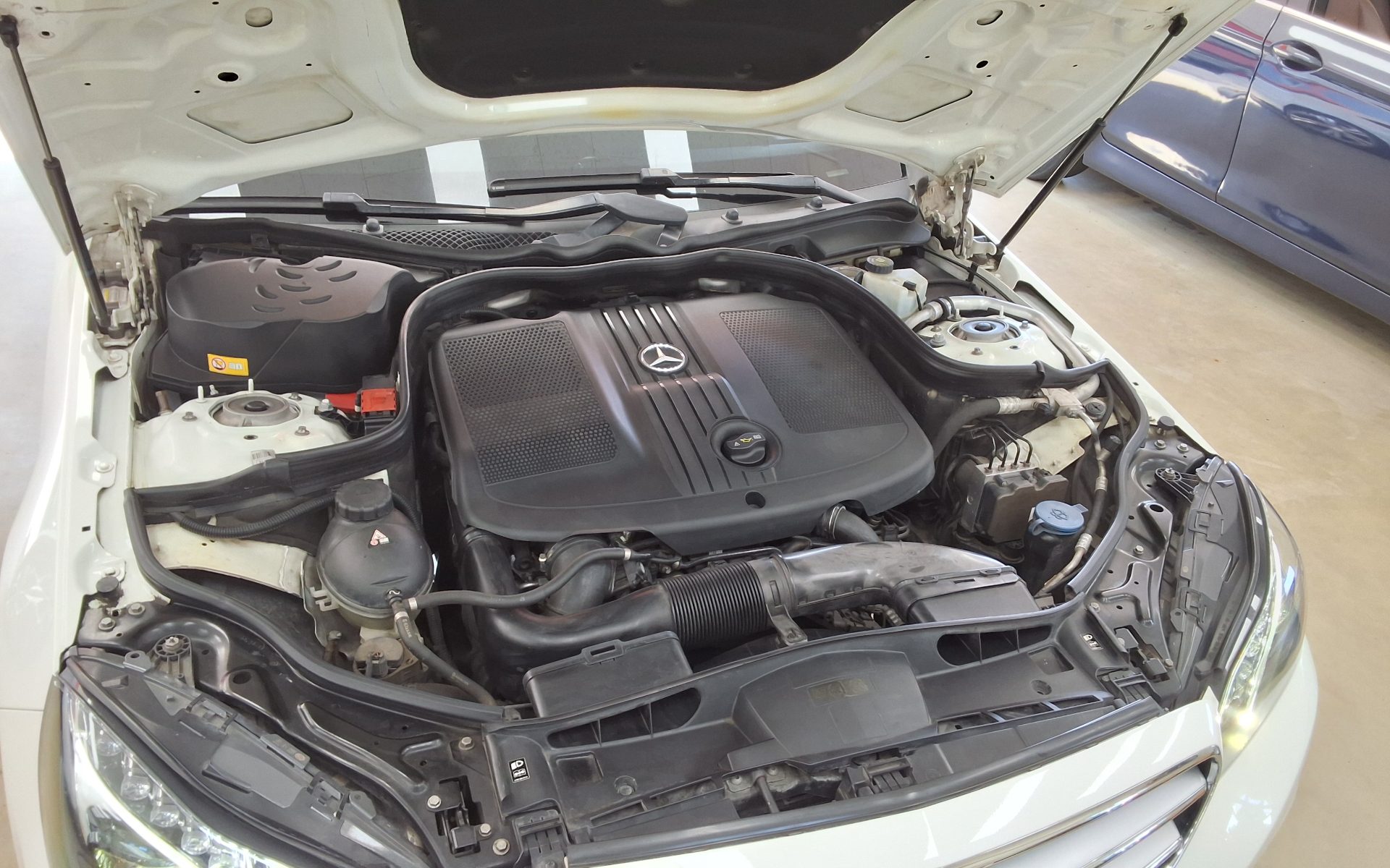 مرسيدس بنز E Class (4Th Gen) E220 Cdi Bluetec Avantgarde 2016 E220