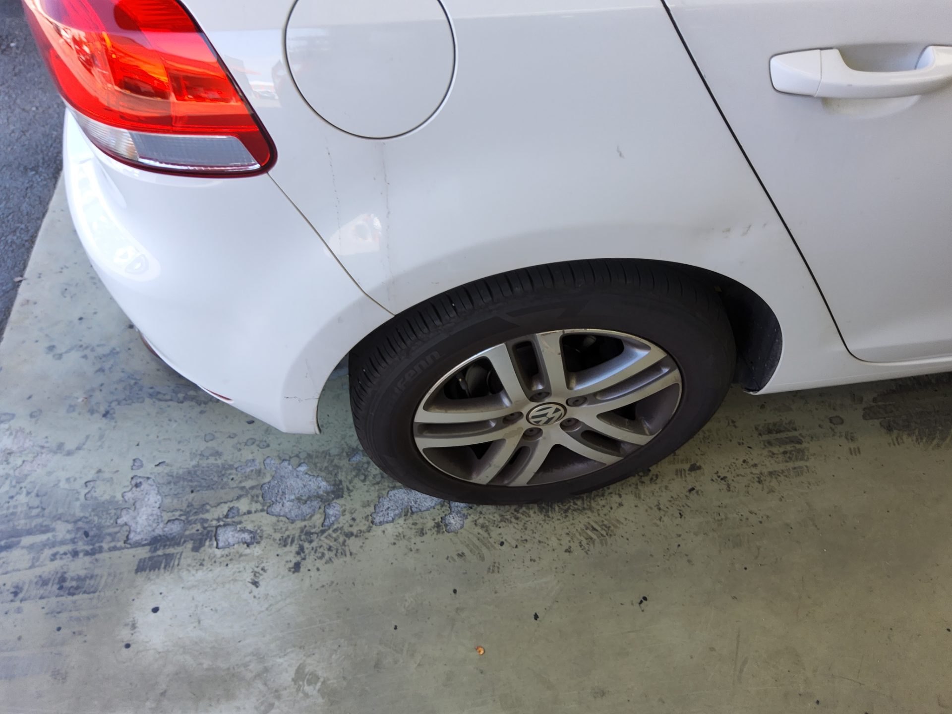 فولكس فاجن جولف (6Th Gen) 1.6 TDI Bluemotion 2012