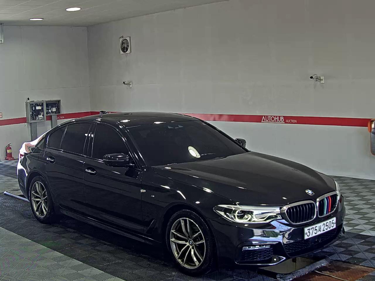 بي إم دبليو 5 Series (7Th Gen) 520D إكس درايف M Sport Pack بلس 2017 SPORT PLUS
