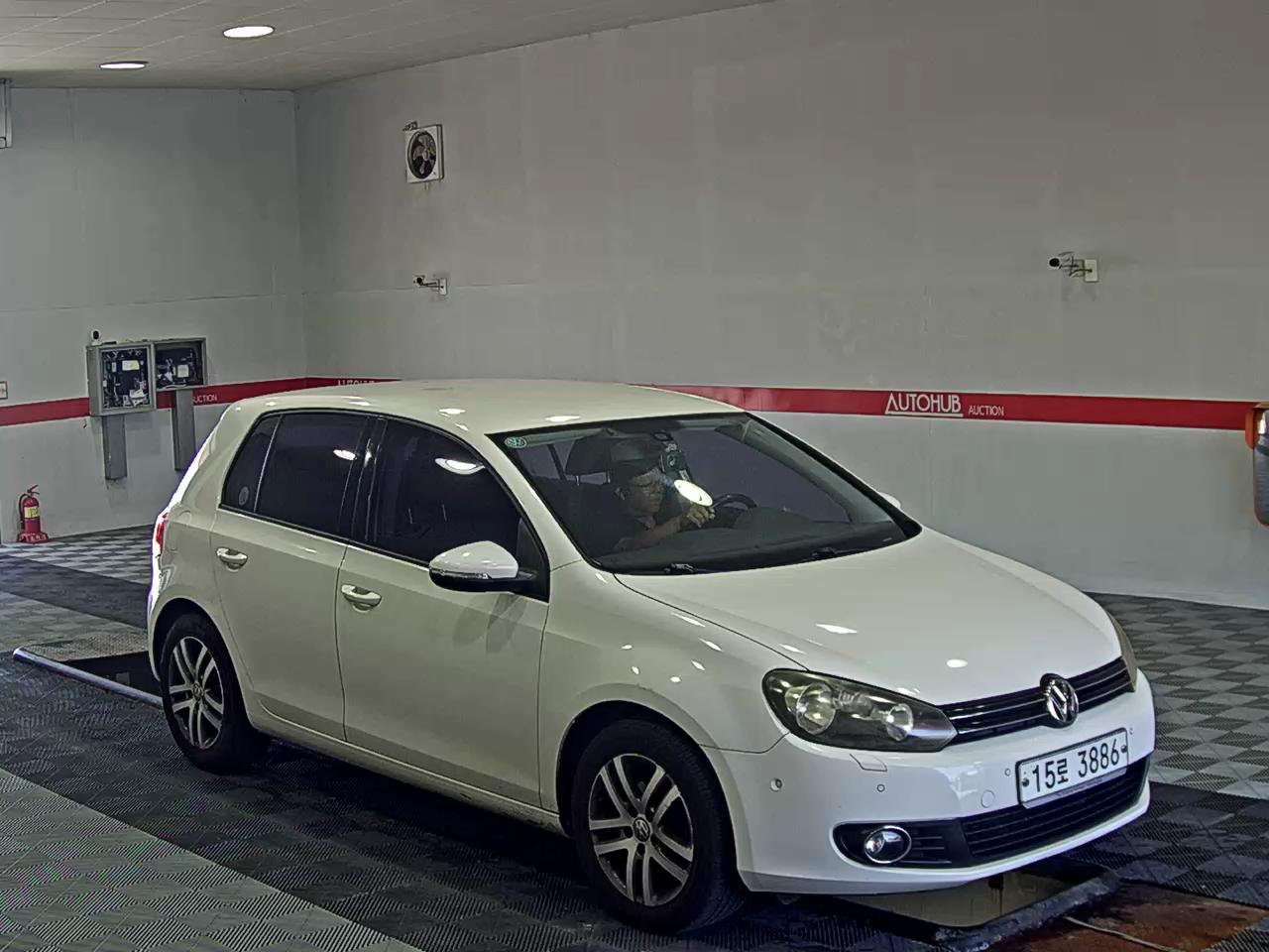 فولكس فاجن جولف (6Th Gen) 1.6 TDI Bluemotion 2012