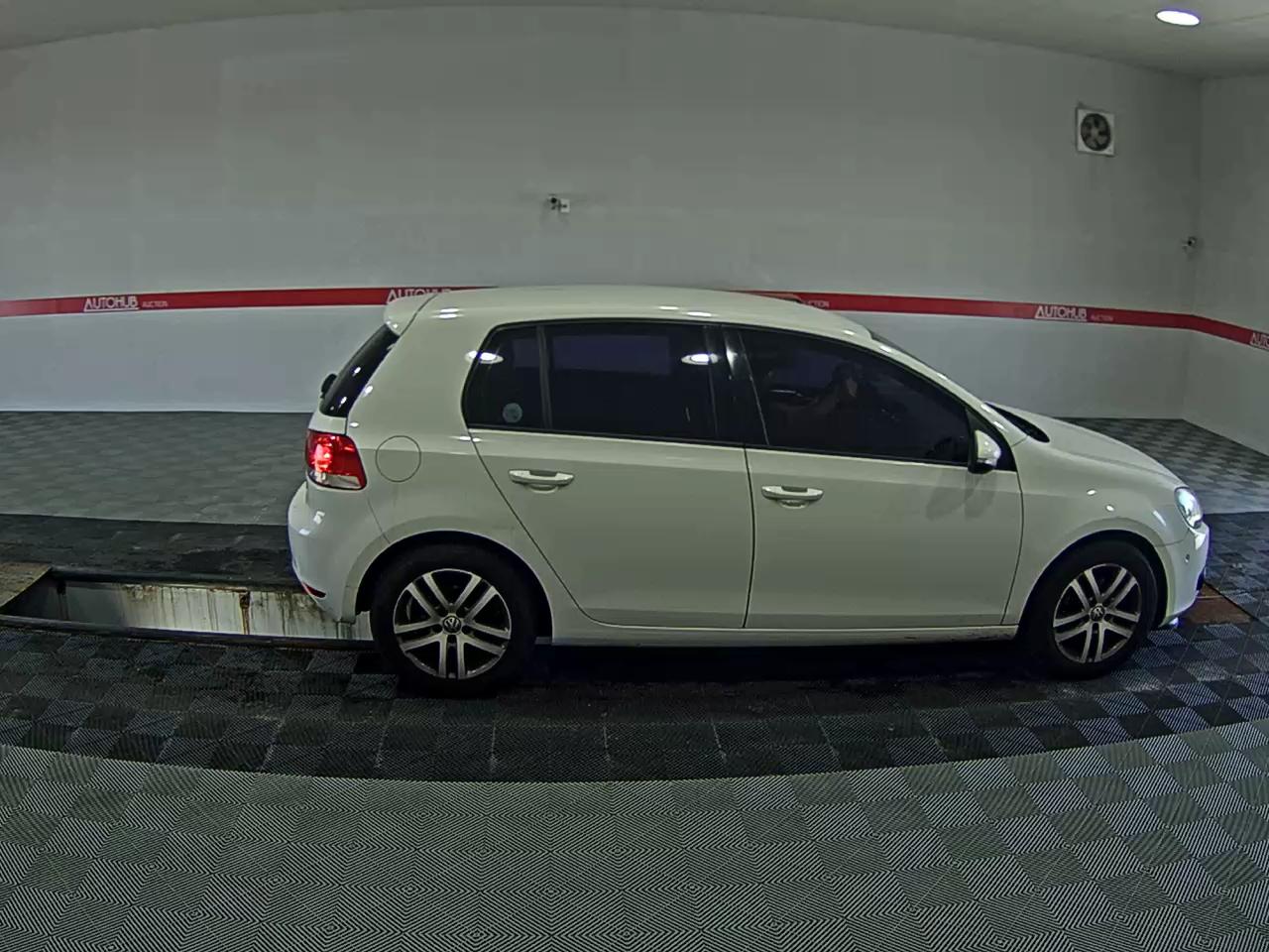 فولكس فاجن جولف (6Th Gen) 1.6 TDI Bluemotion 2012
