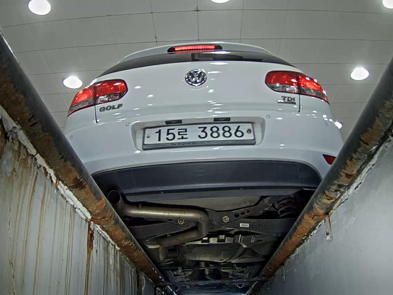 فولكس فاجن جولف (6Th Gen) 1.6 TDI Bluemotion 2012