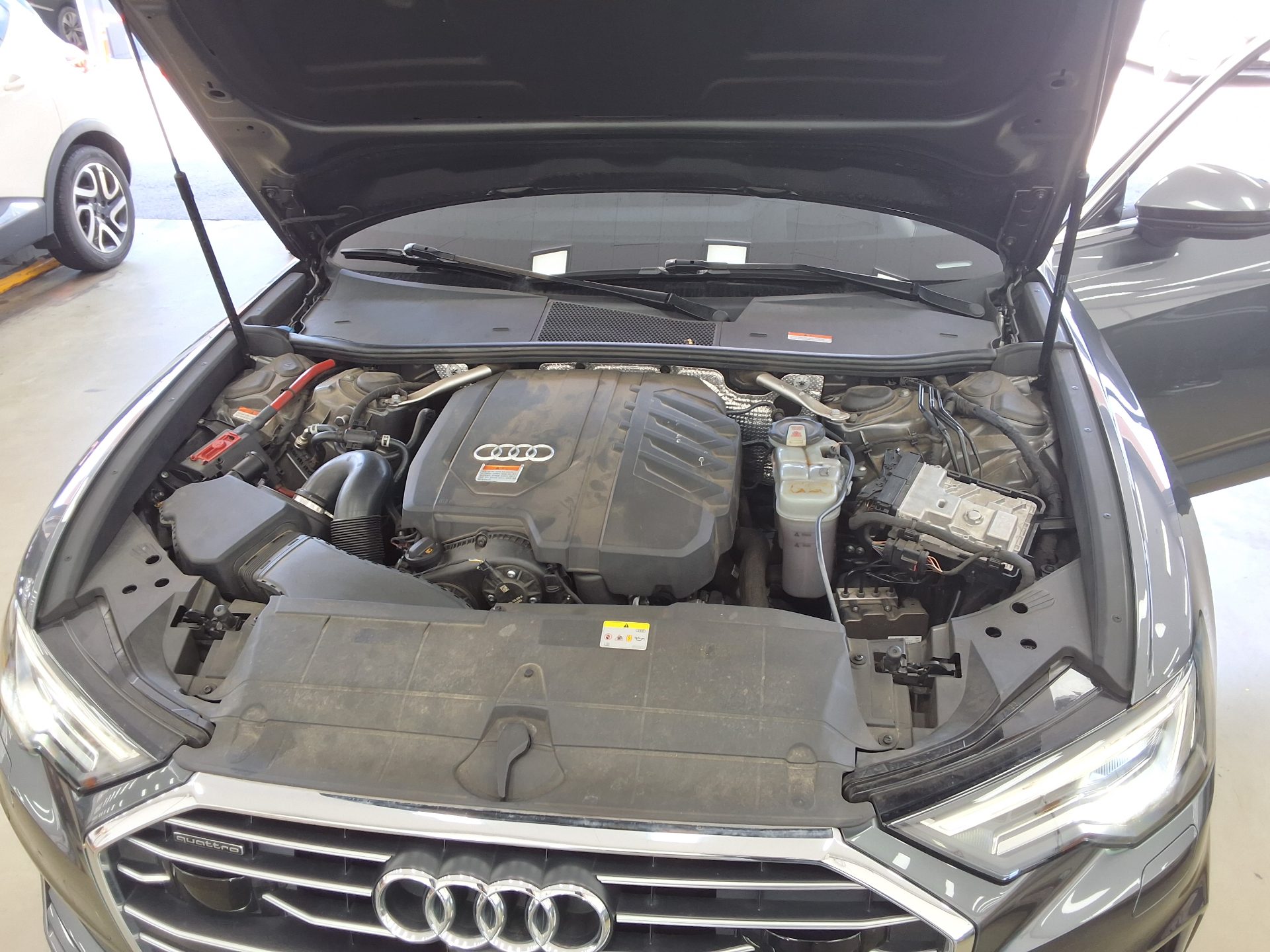أودي إيه 6 (5Th Gen) 45 Tfsi كواترو بريميوم 2021 بريميوم