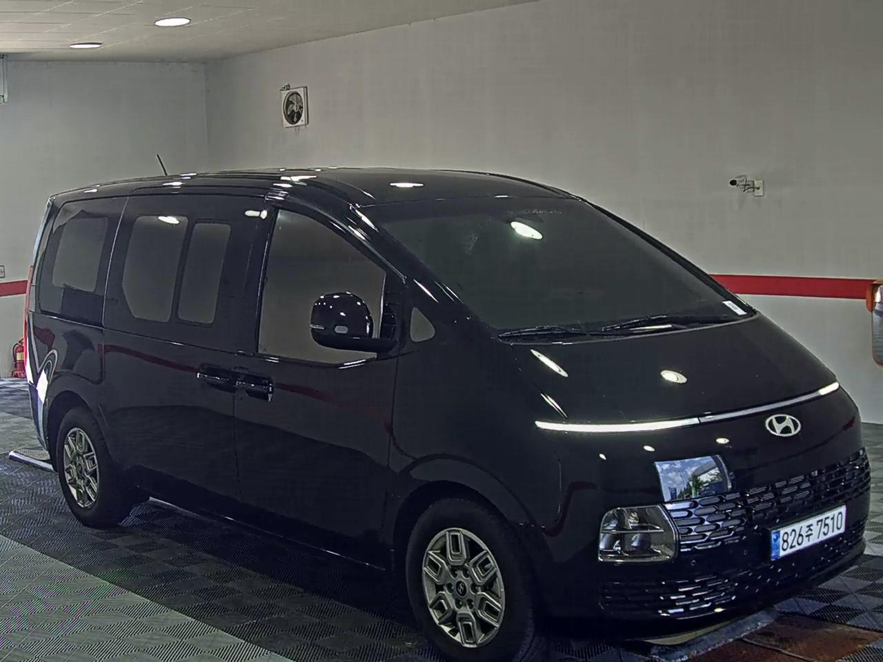 هيونداي ستاريا 2025 MODERN
