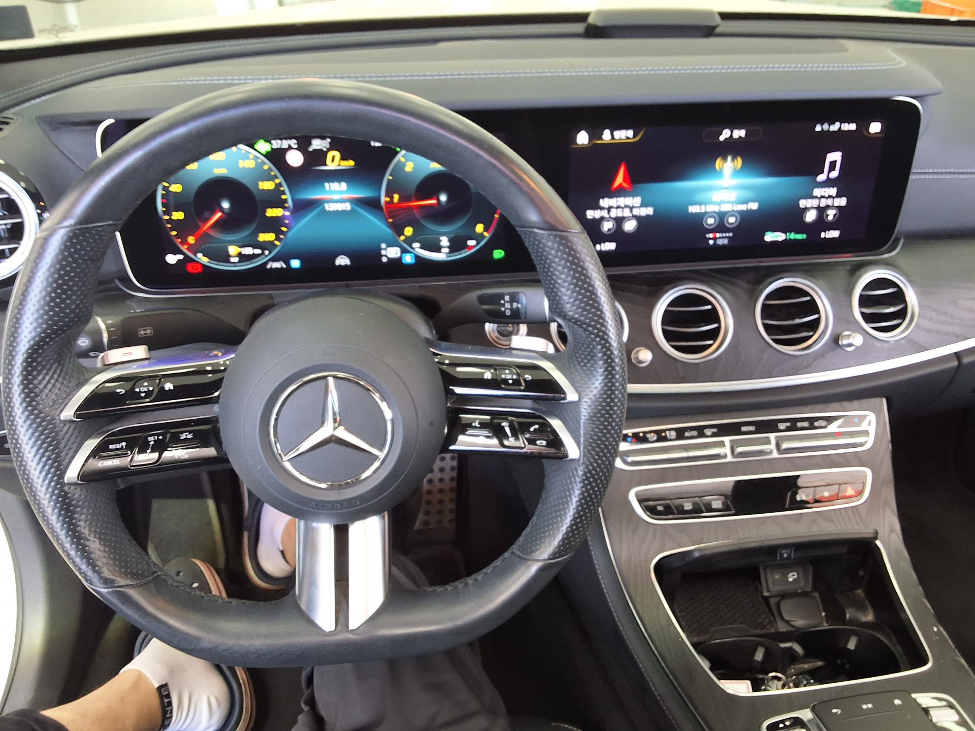مرسيدس بنز E Class (5Th Gen) E220D فورماتيك AMG Line 2021 E220d 4MATIC LINE