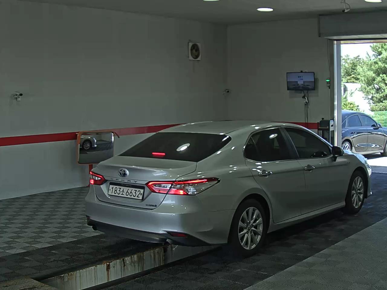 تويوتا كامري (10Th Gen) 2.5 هايبرد Le 2021 LE