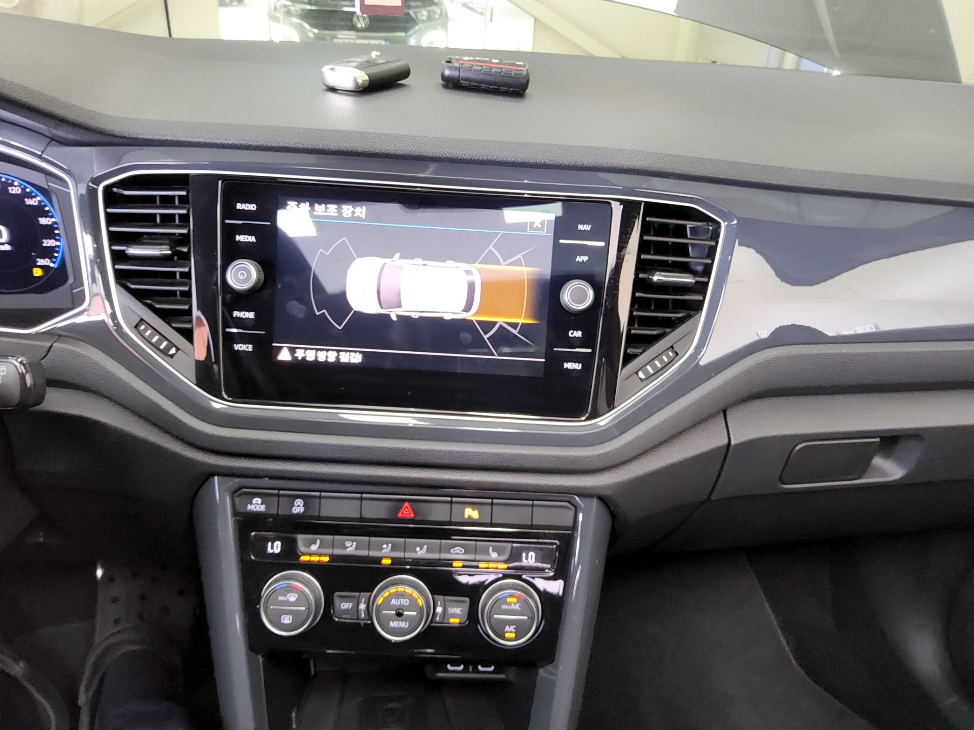 فولكس فاجن T Roc 2.0 TDI بريميوم 2021 بريميوم