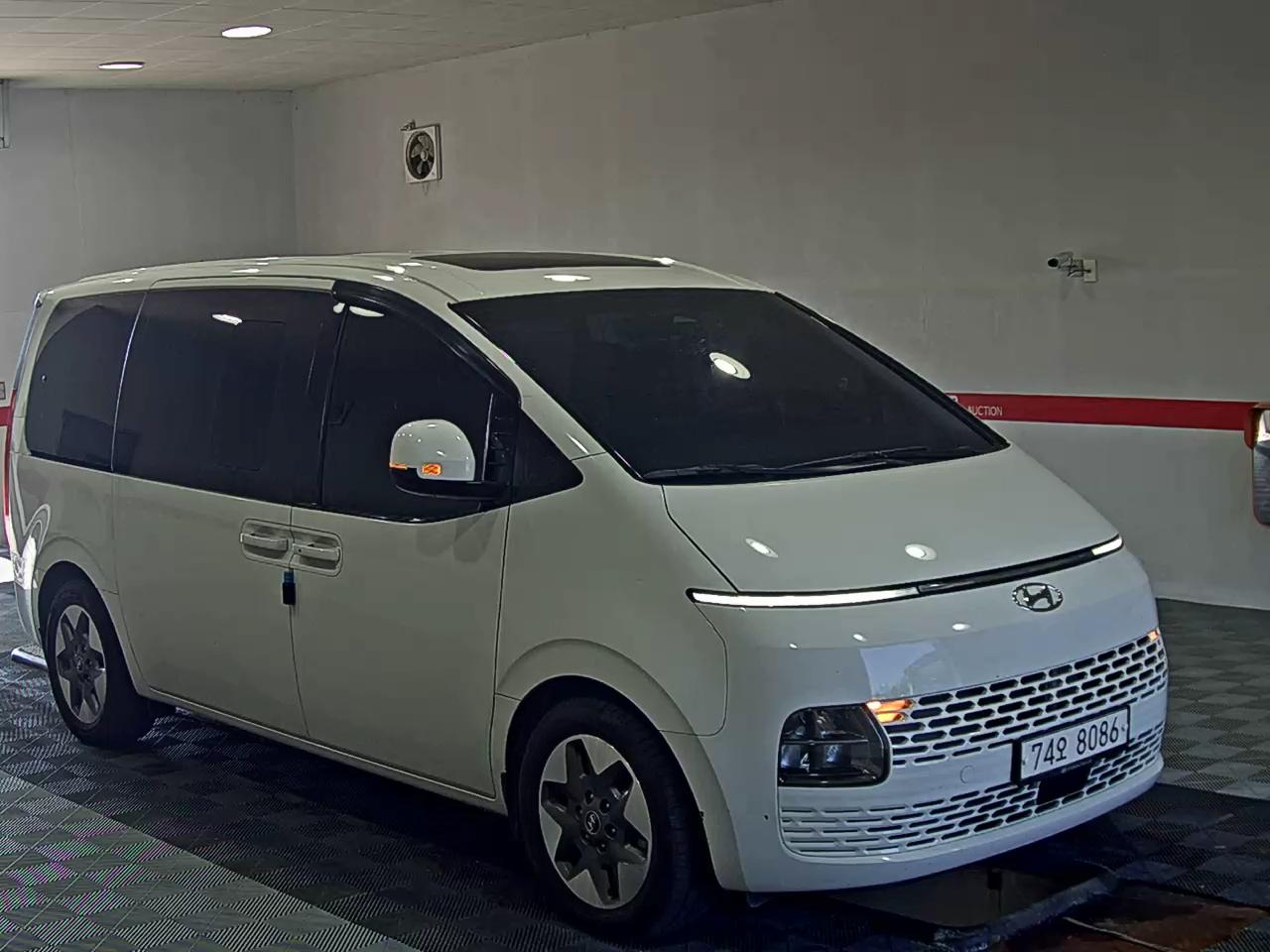 هيونداي ستاريا 2022 MODERN