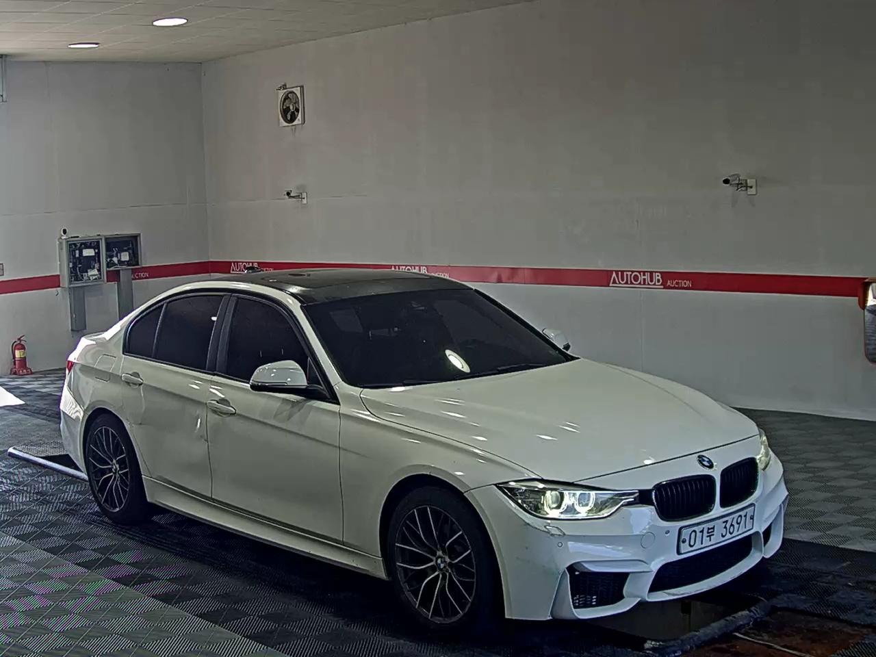 بي إم دبليو 3 Series (6Th Gen) 320D 2015 320d