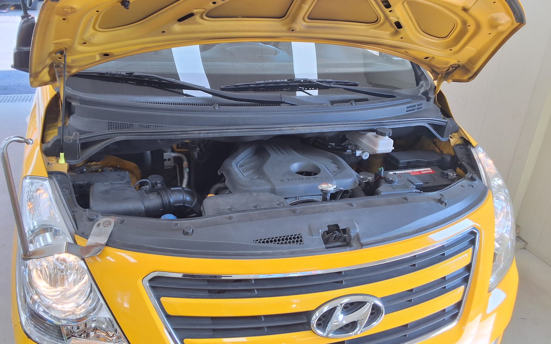 هيونداي جراند ستاركس 12 Seater ديزل سمارت 2016 SMART
