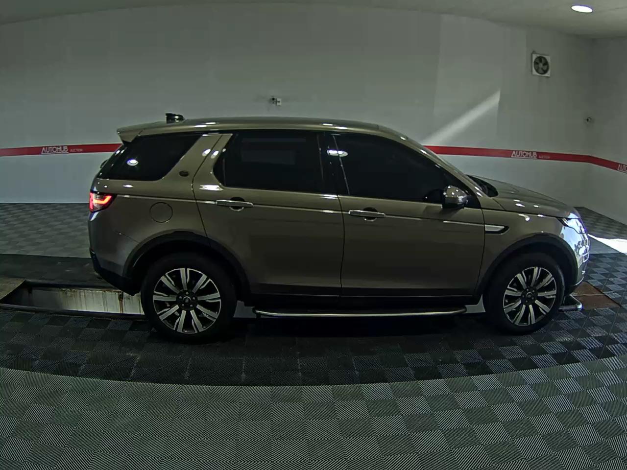 لاند روفر Rover Discovery Sport 2.0 Td4 Hse لكجري 2017 SPORT فاخر