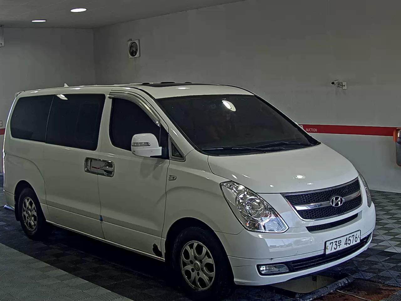 هيونداي جراند ستاركس 11 Seater ديزل Cvx Premier 2014 PREMIER