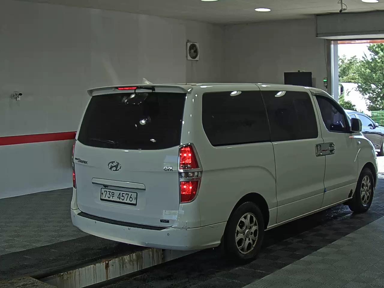 هيونداي جراند ستاركس 11 Seater ديزل Cvx Premier 2014 PREMIER