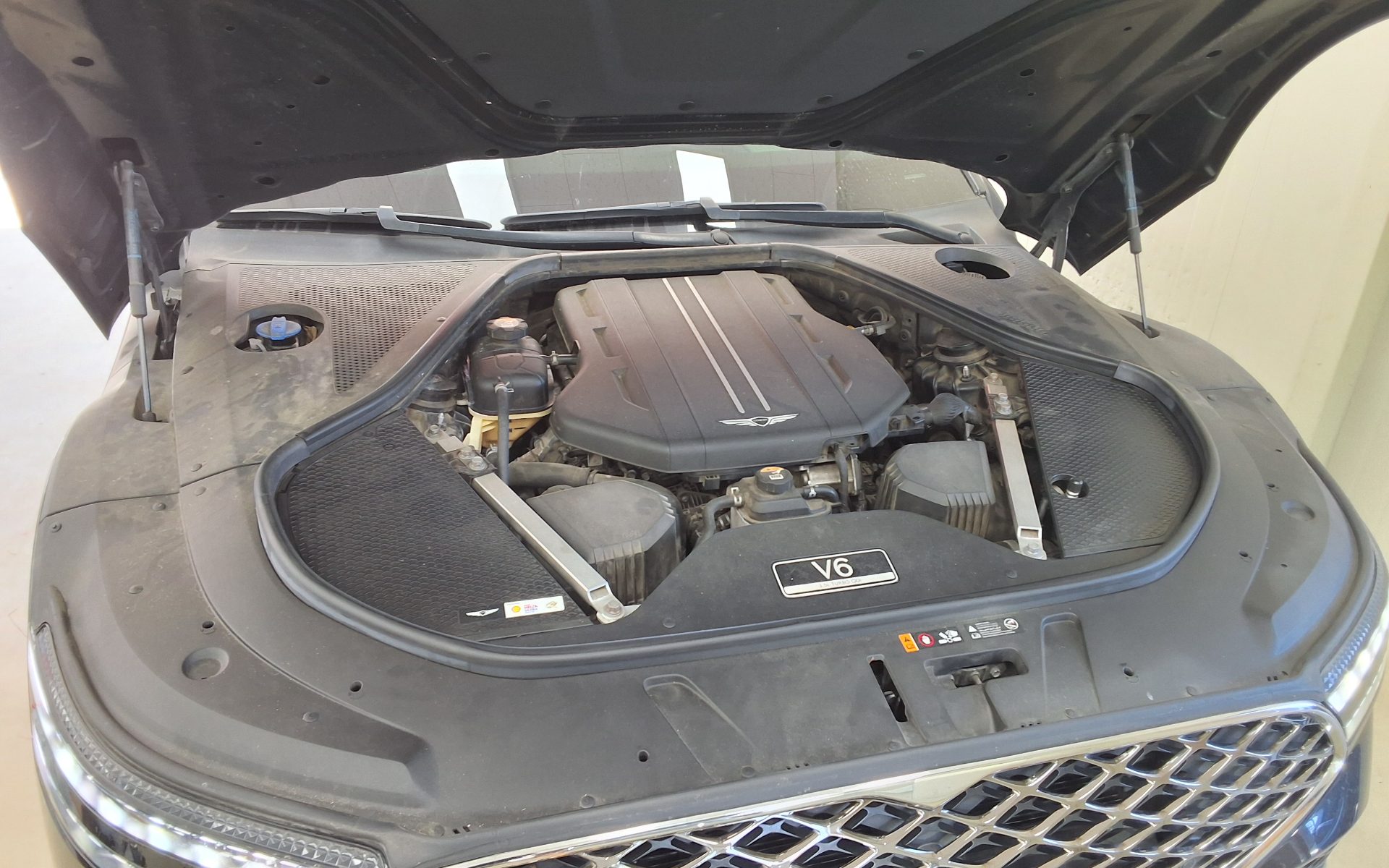جينيسيس جينيسيس G90 2022 TURBO دفع رباعي BASE