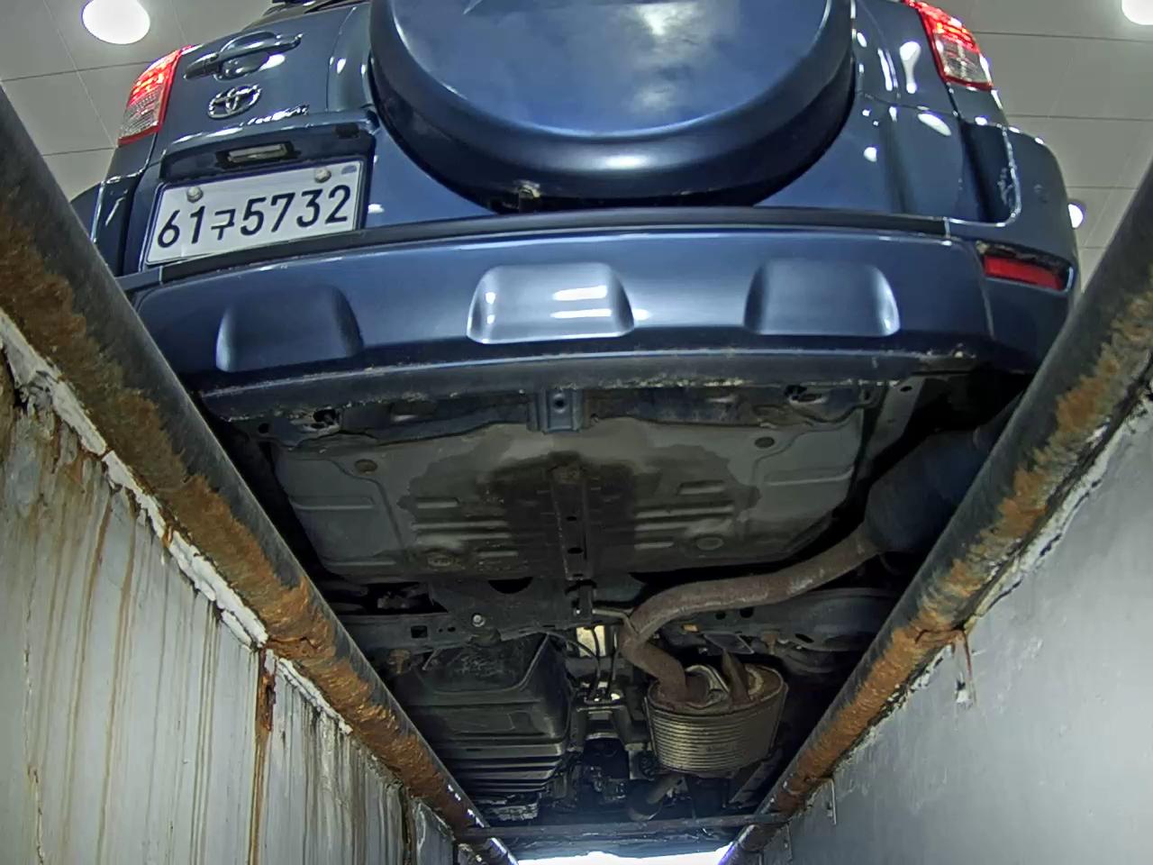 تويوتا راف 4 (3Rd Gen) 2.5 دفع ثنائي 2010