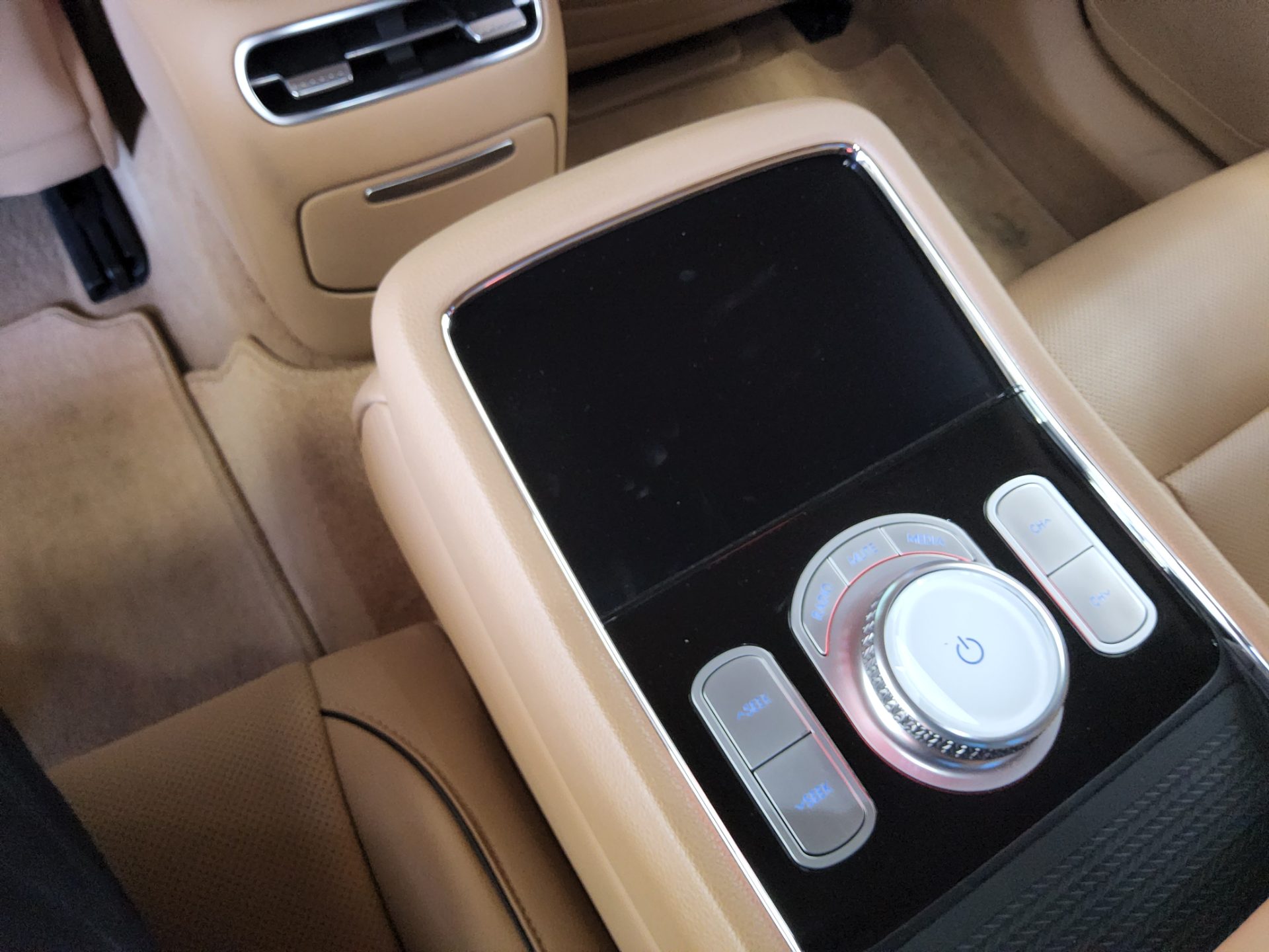 جينيسيس جينيسيس G90 2022 TURBO دفع رباعي BASE