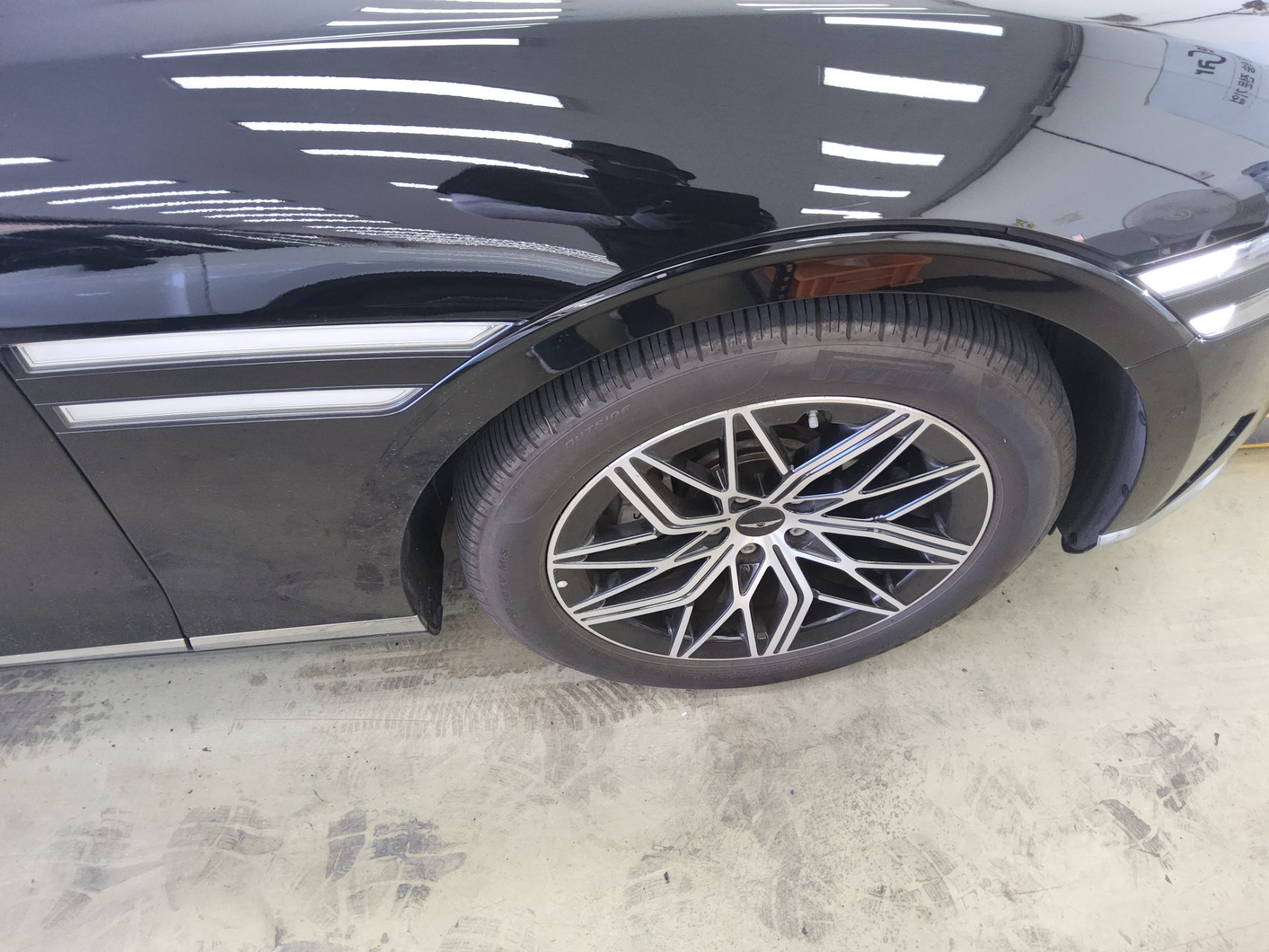 جينيسيس جينيسيس G90 2022 TURBO دفع رباعي BASE