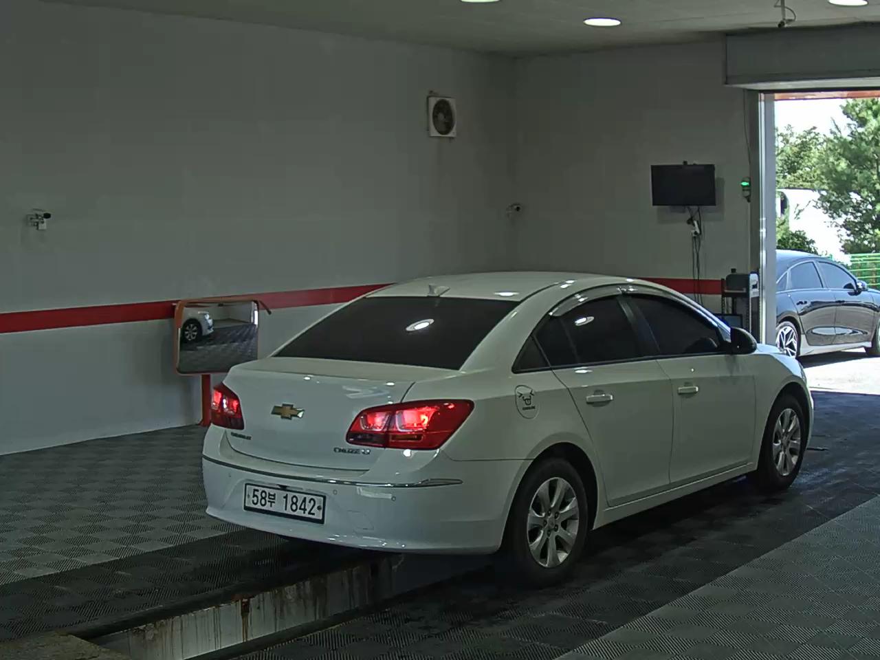 شيفروليه (Daewoo) Amazing كروز 4 أبواب 1.8 Lt ديلوكس Pack 2015 LT