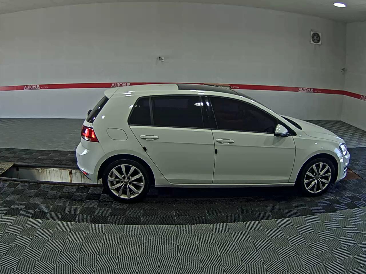 فولكس فاجن جولف (7Th Gen) 2.0 TDI 2015