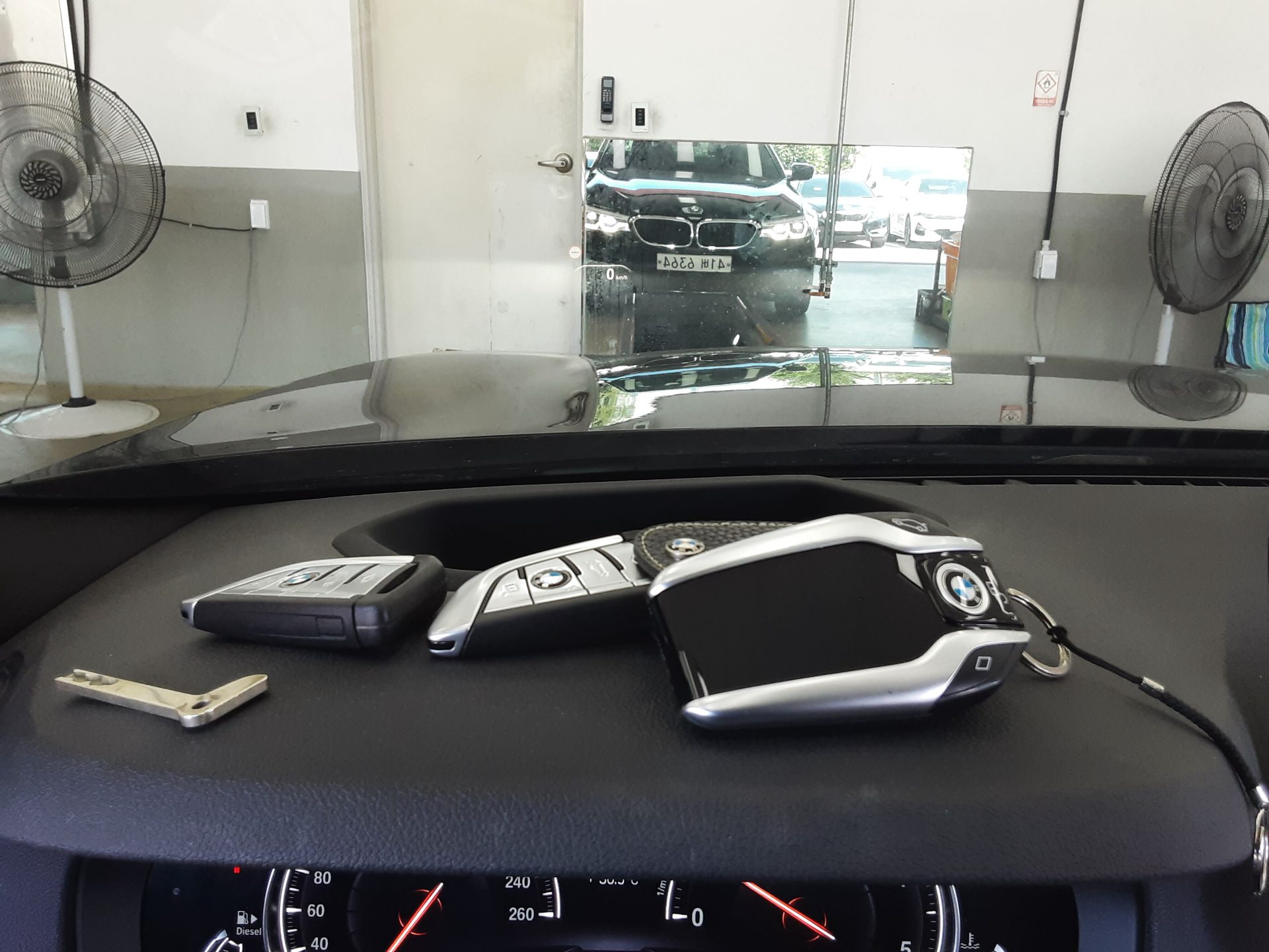 بي إم دبليو 5 Series (7Th Gen) 520D إكس درايف M Sport Pack 2018 SPORT