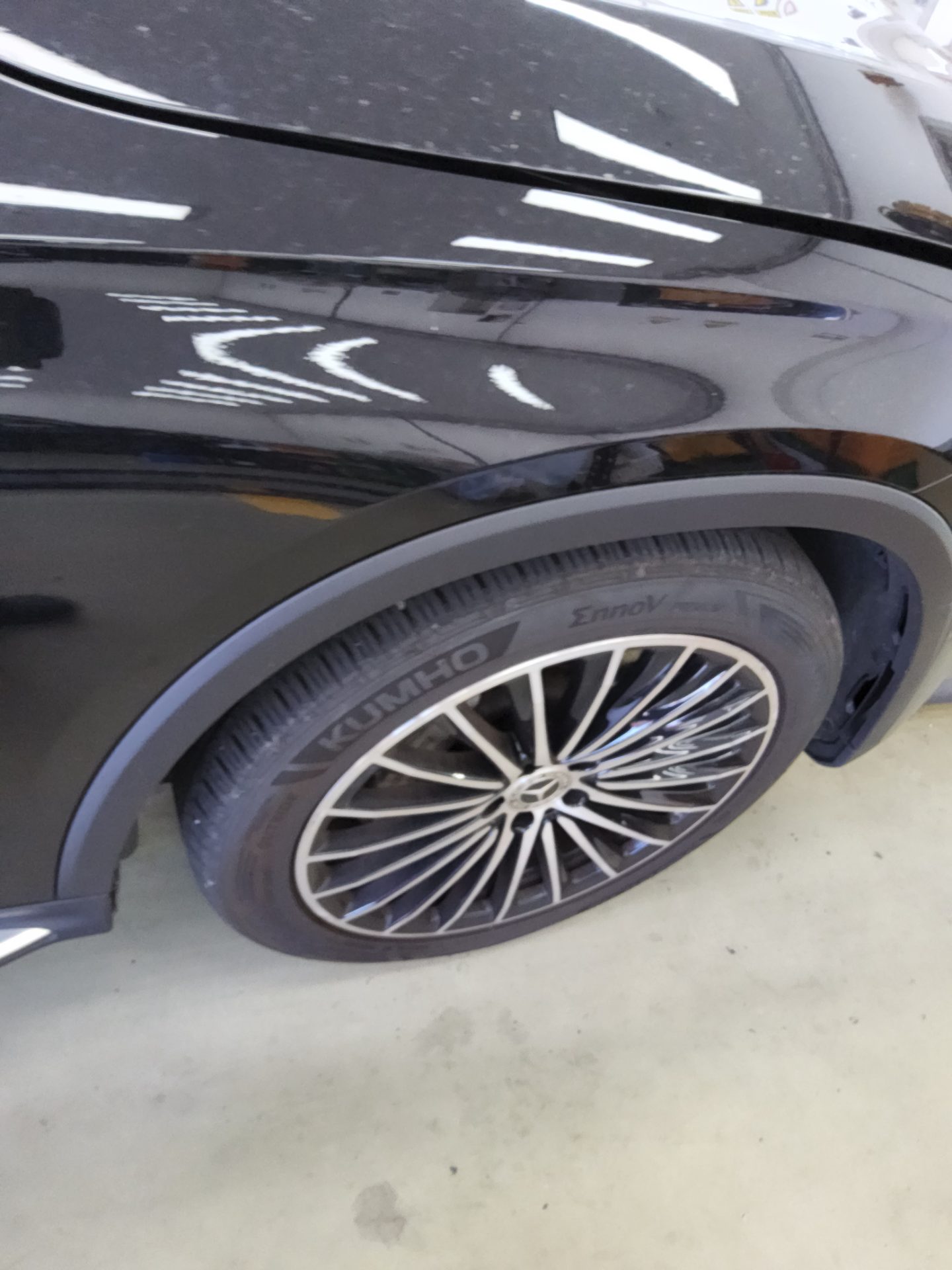 مرسيدس بنز جي إل سي Class (2Nd Gen) جي إل سي 300 فورماتيك 2024 4MATIC