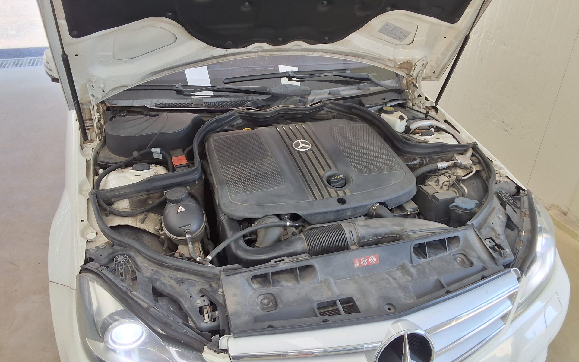 مرسيدس بنز C Class (3Rd Gen) C220 Cdi 2013 C220