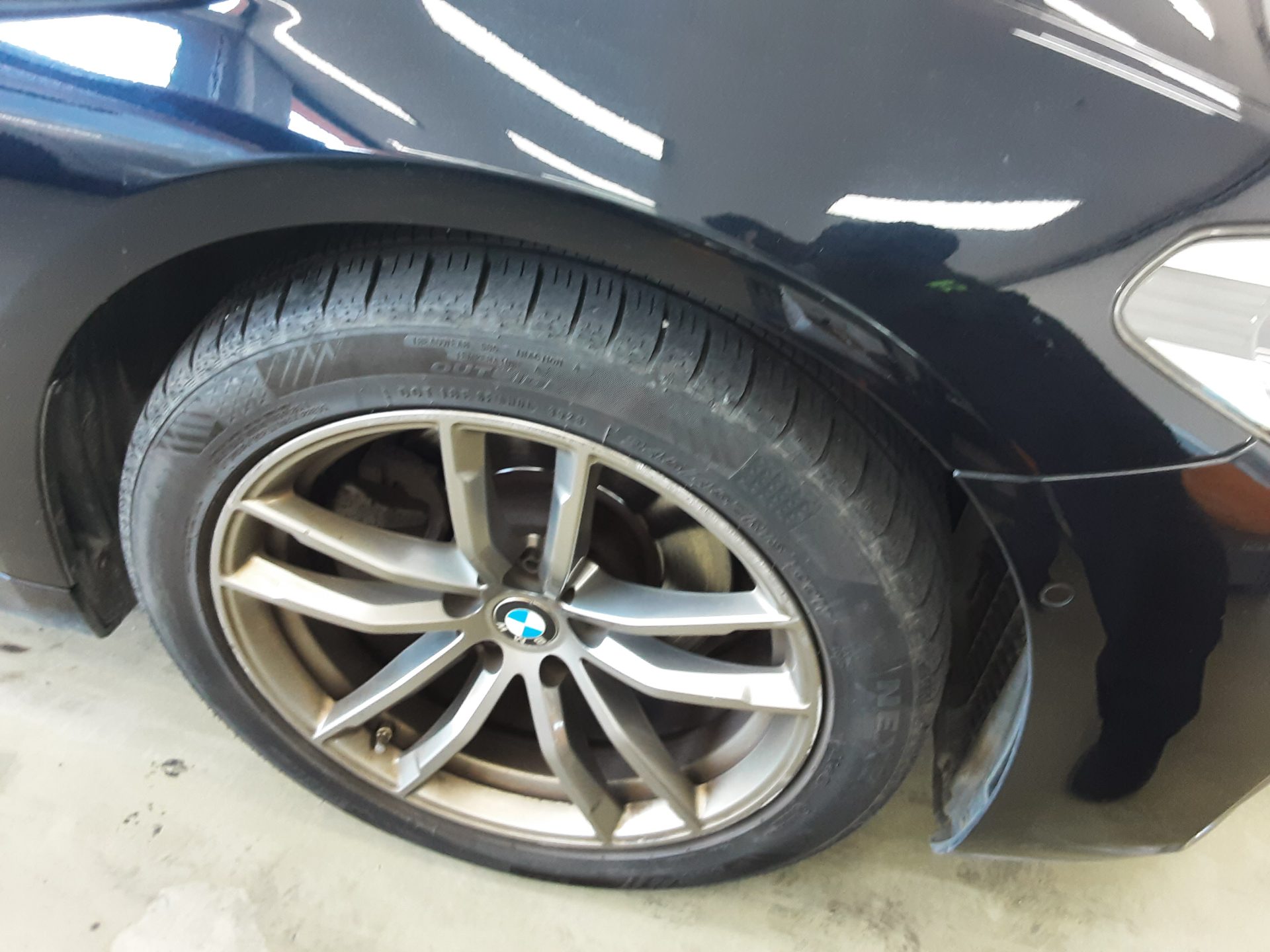 بي إم دبليو 5 Series (7Th Gen) 520D إكس درايف M Sport Pack 2018 SPORT