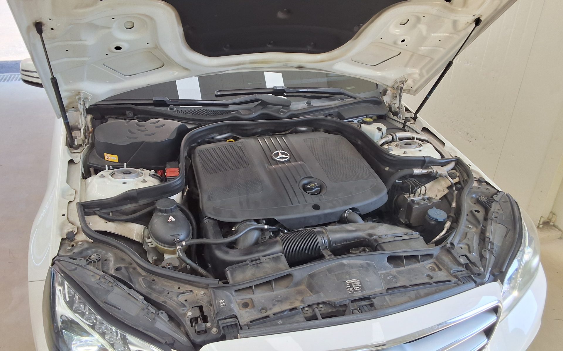 مرسيدس بنز E Class (4Th Gen) E220 Cdi Bluetec Avantgarde 2015 E220
