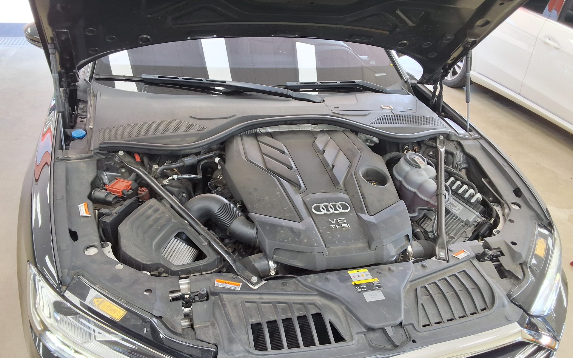 أودي إيه 8 (4Th Gen) L 55 Tfsi كواترو 2021