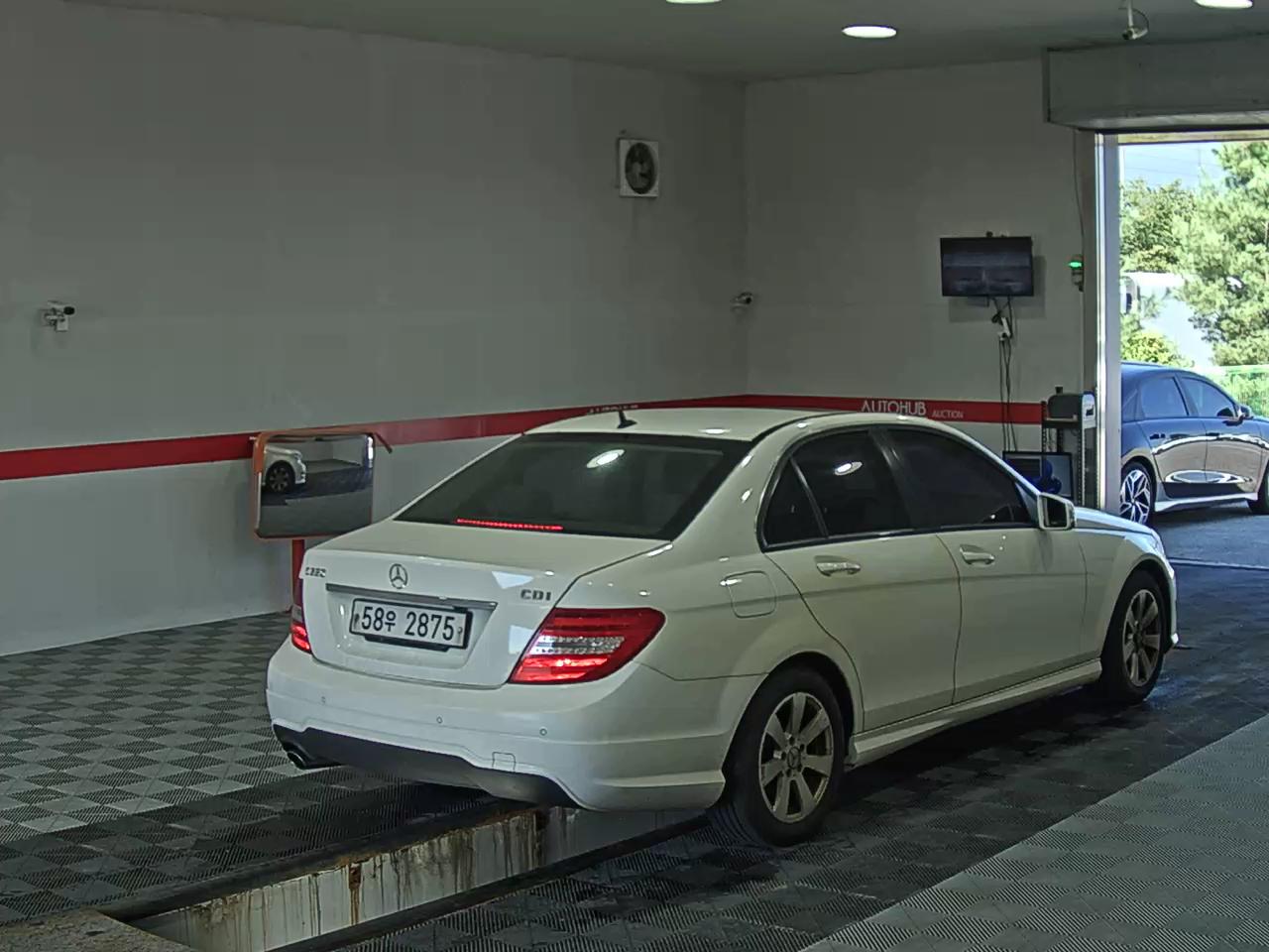 مرسيدس بنز C Class (3Rd Gen) C220 Cdi 2013 C220