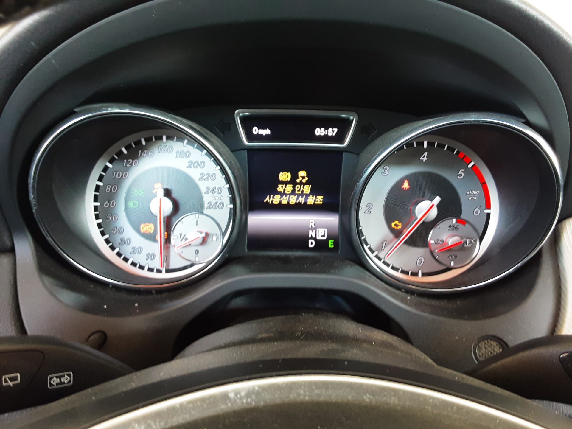مرسيدس بنز جي إل إيه Class جي إل إيه 200 Cdi فورماتيك 2015 4MATIC
