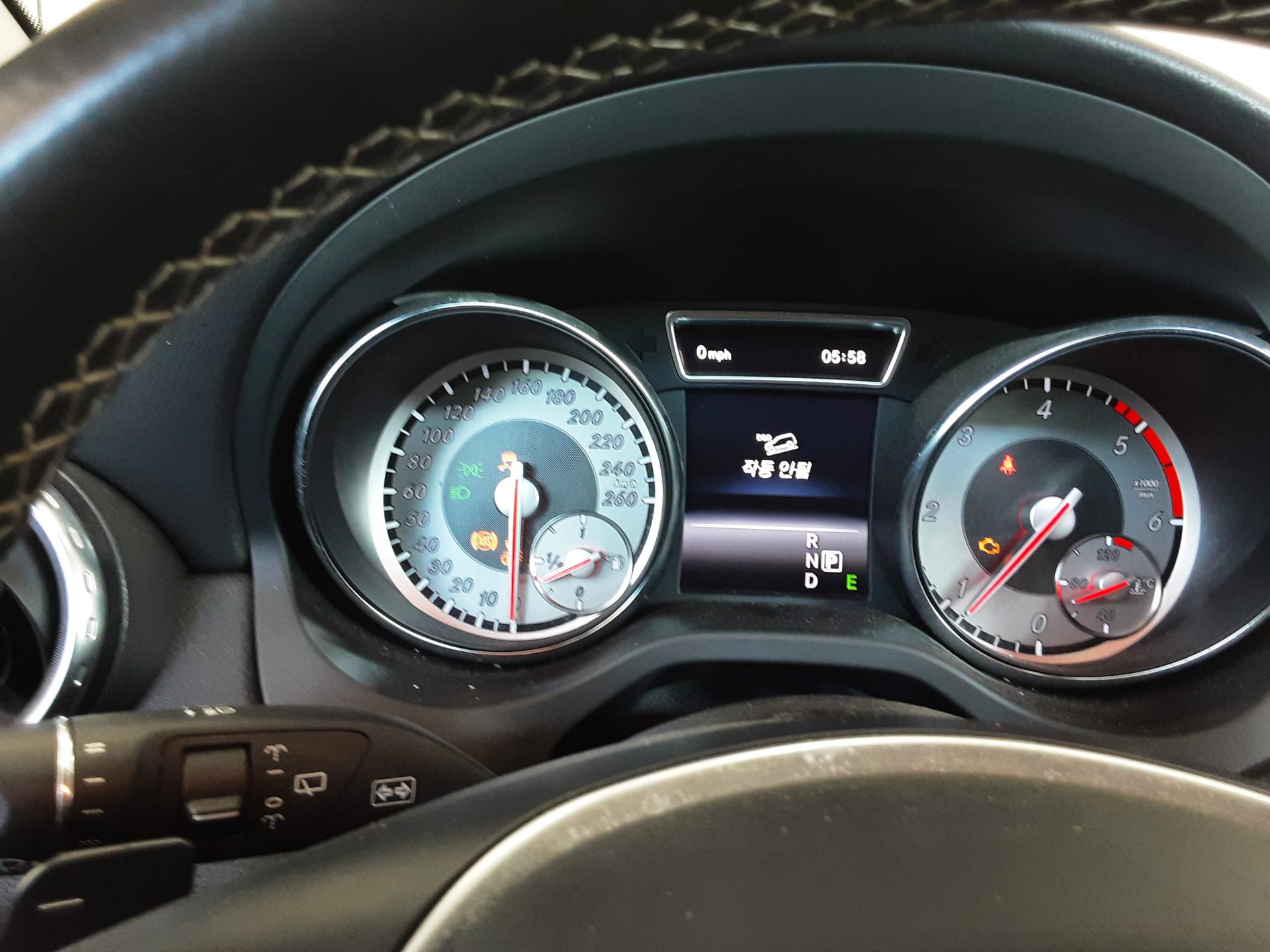 مرسيدس بنز جي إل إيه Class جي إل إيه 200 Cdi فورماتيك 2015 4MATIC