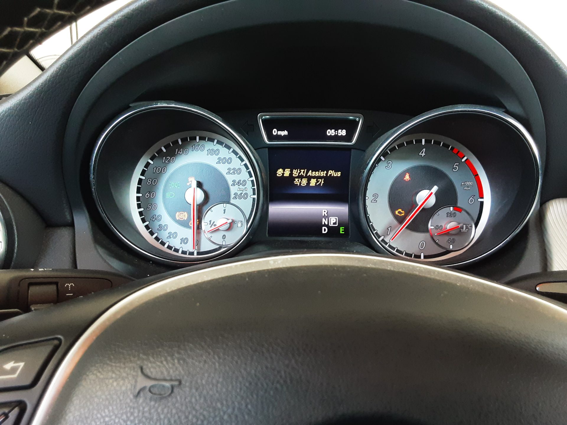 مرسيدس بنز جي إل إيه Class جي إل إيه 200 Cdi فورماتيك 2015 4MATIC
