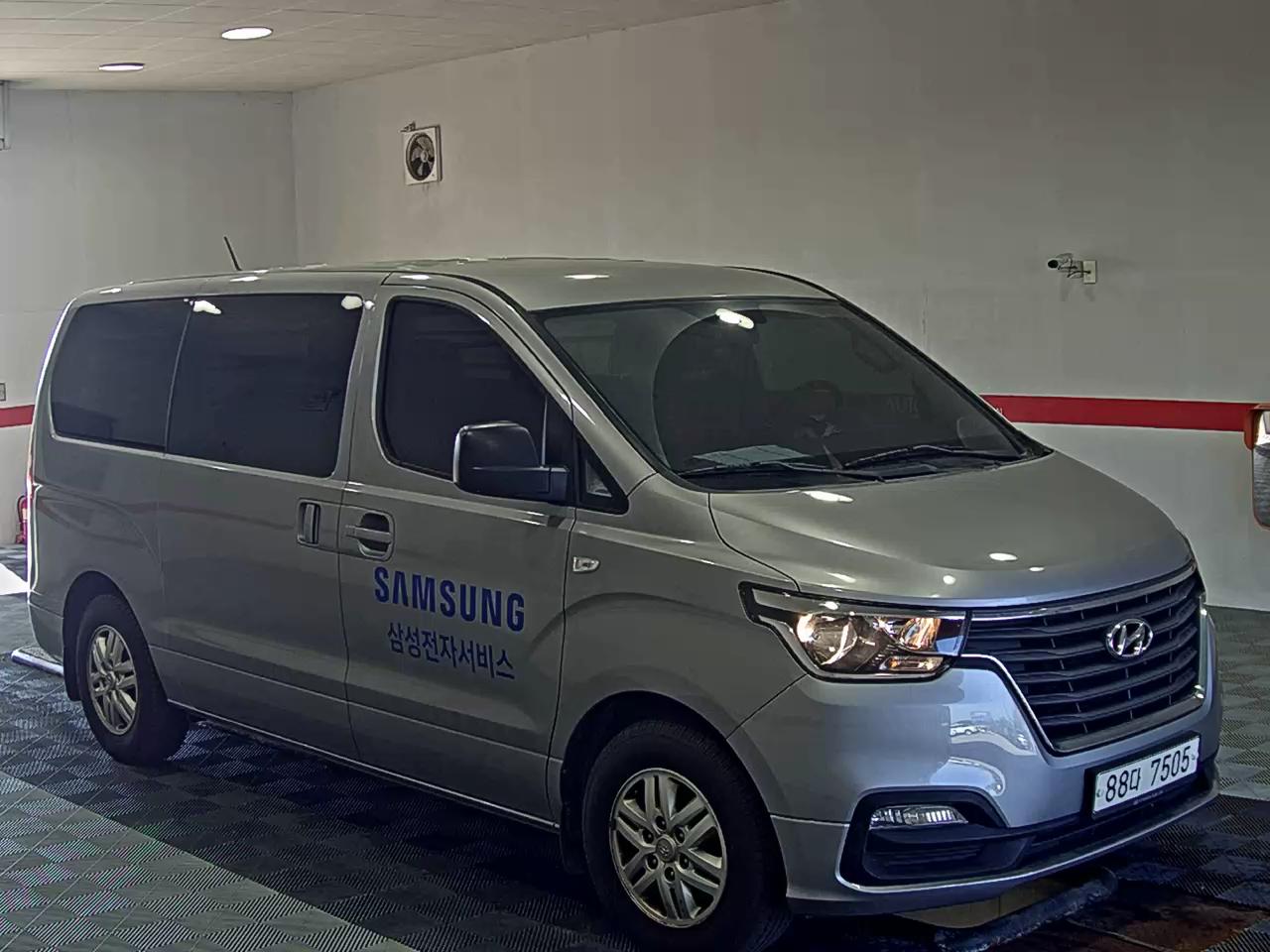 هيونداي الجديد جراند ستاركس 3 Seater ديزل فان سمارت 2021 VAN SMART