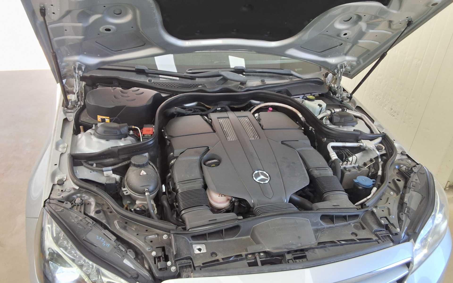 مرسيدس بنز E Class (4Th Gen) E400 فورماتيك Intelligent Drive 2015 4MATIC