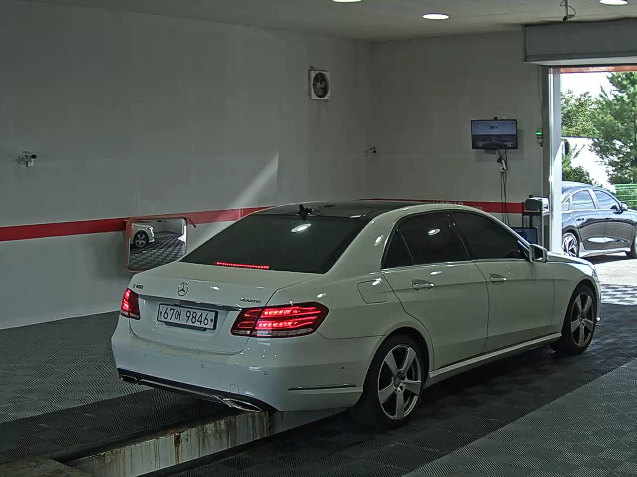 مرسيدس بنز E Class (4Th Gen) E400 فورماتيك Intelligent Drive 2016 4MATIC