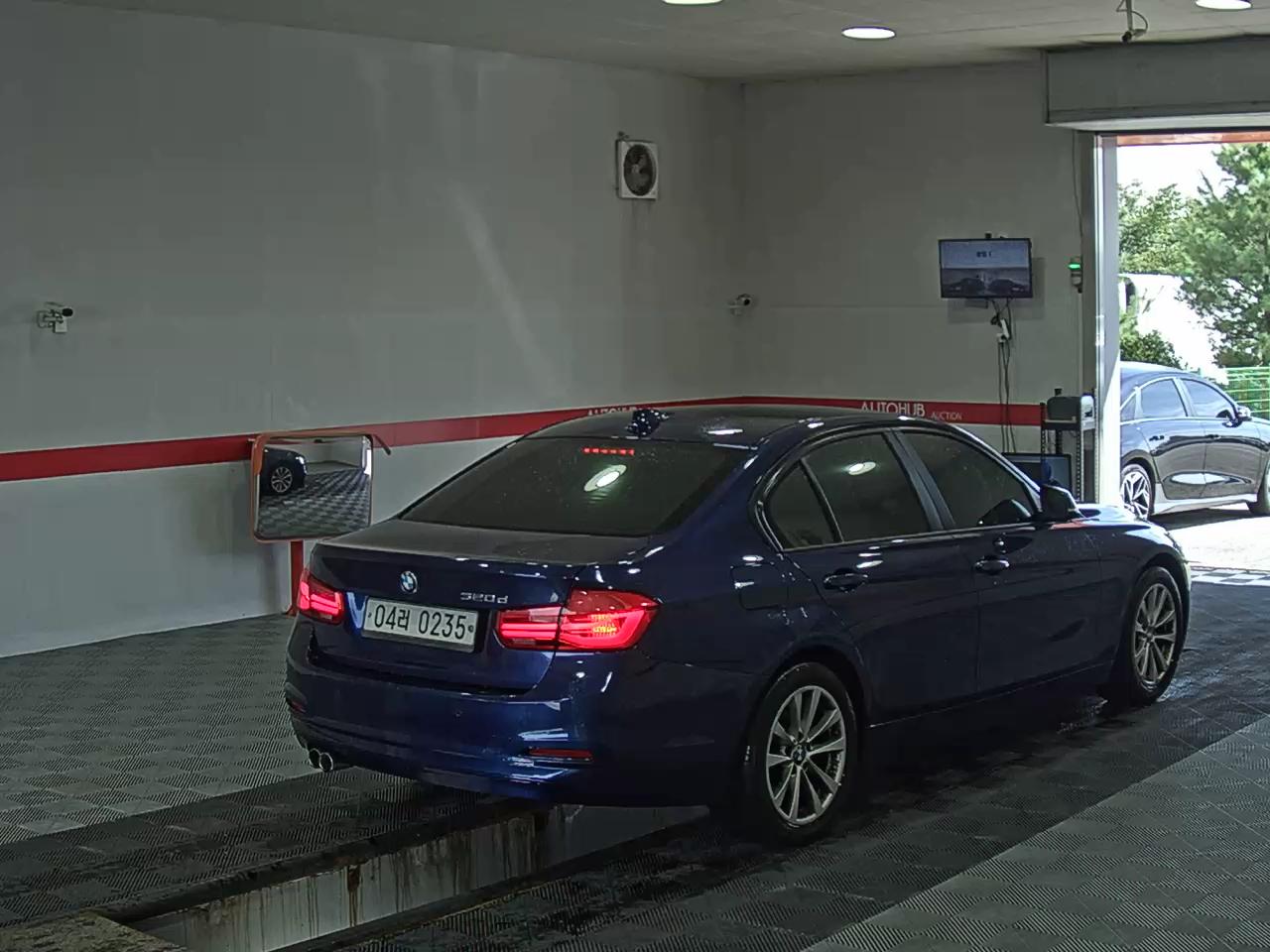 بي إم دبليو 3 Series (6Th Gen) 320D 2016 320d