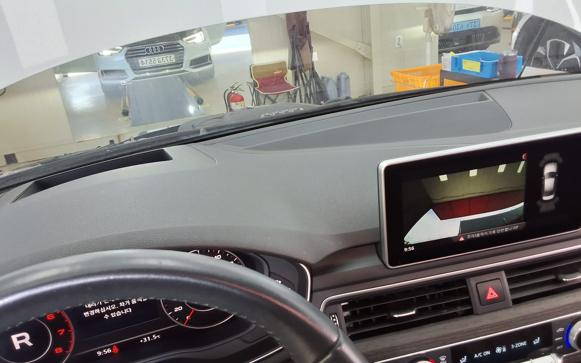 أودي إيه 4 (5Th Gen) 40 Tfsi بريميوم 2019 40 بريميوم