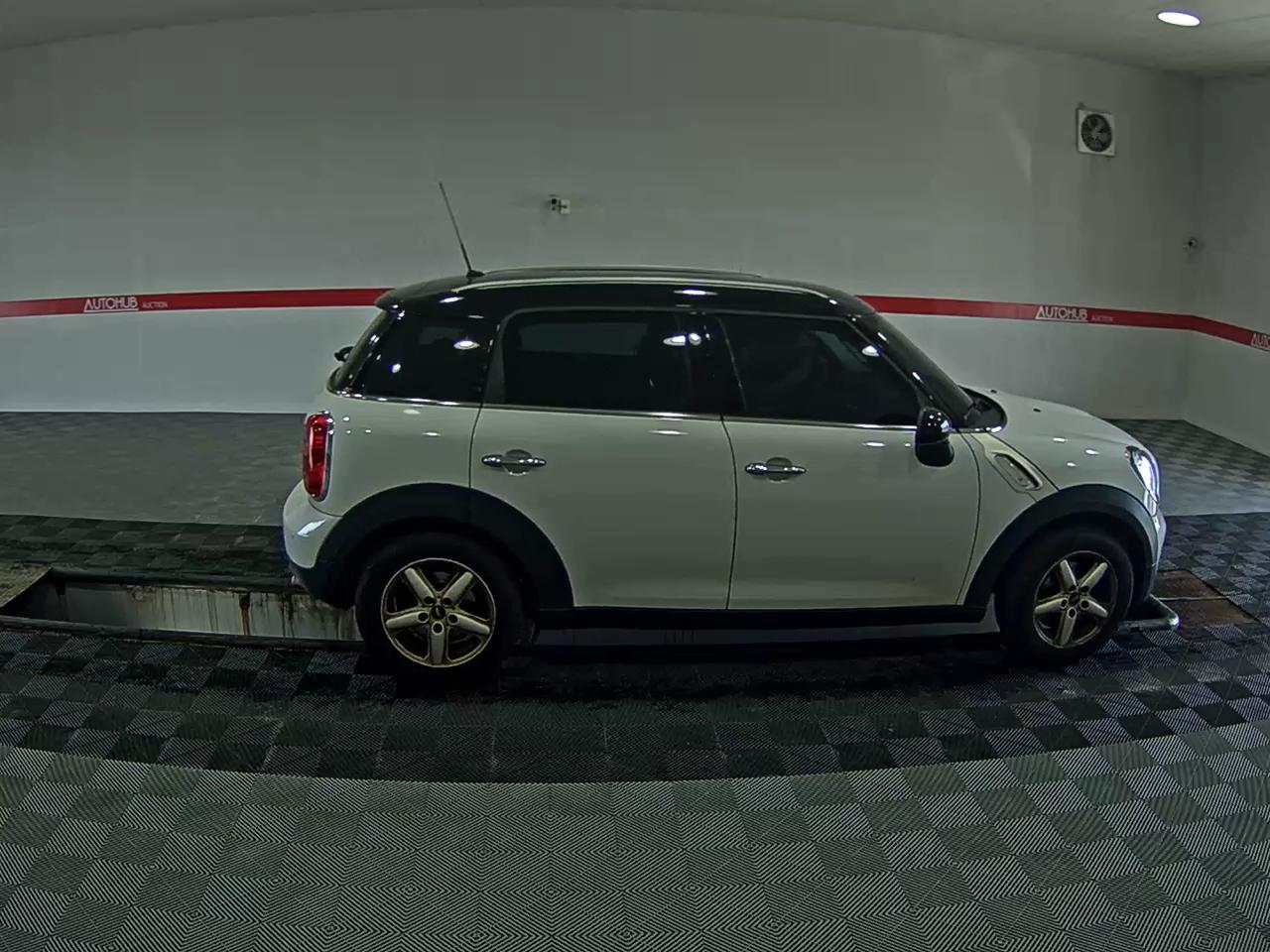 ميني كانتري مان 2.0 D Se 2014 SE