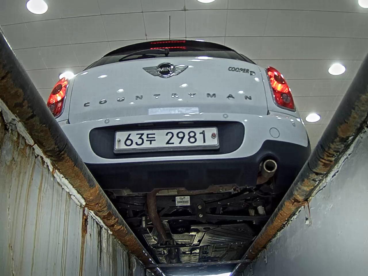 ميني كانتري مان 2.0 D Se 2014 SE