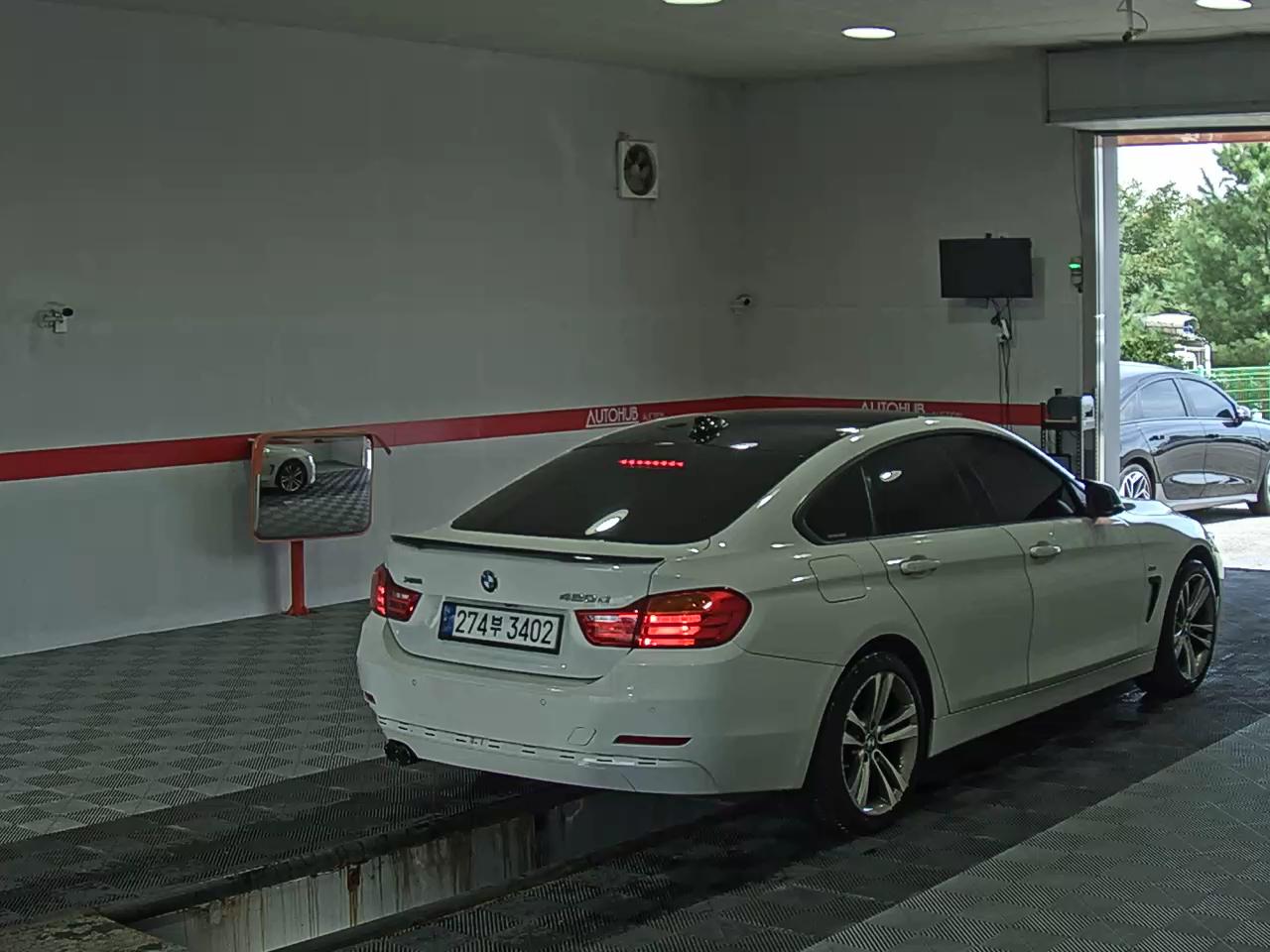 بي إم دبليو 4 Series (1St Gen) Gran كوبيه 420D إكس درايف Sports 2017 420d
