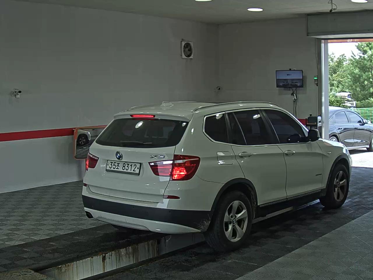 بي إم دبليو X3 (2Nd Gen) 20D إكس درايف مرتفع 2012