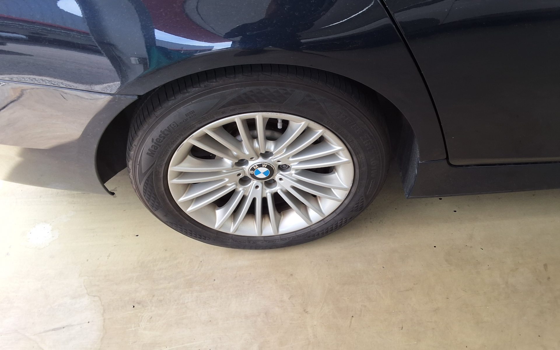 بي إم دبليو 5 Series (6Th Gen) 520D 2015 520d