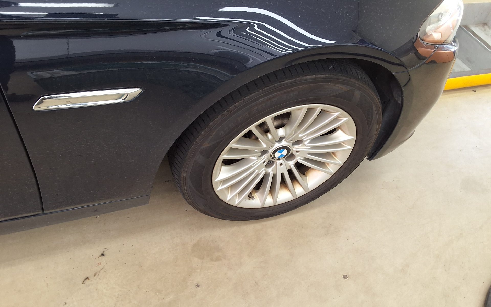 بي إم دبليو 5 Series (6Th Gen) 520D 2015 520d