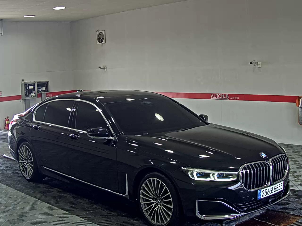 بي إم دبليو 7 Series (6Th Gen) 740Li إكس درايف Design Pure Excellence 2021 740Li