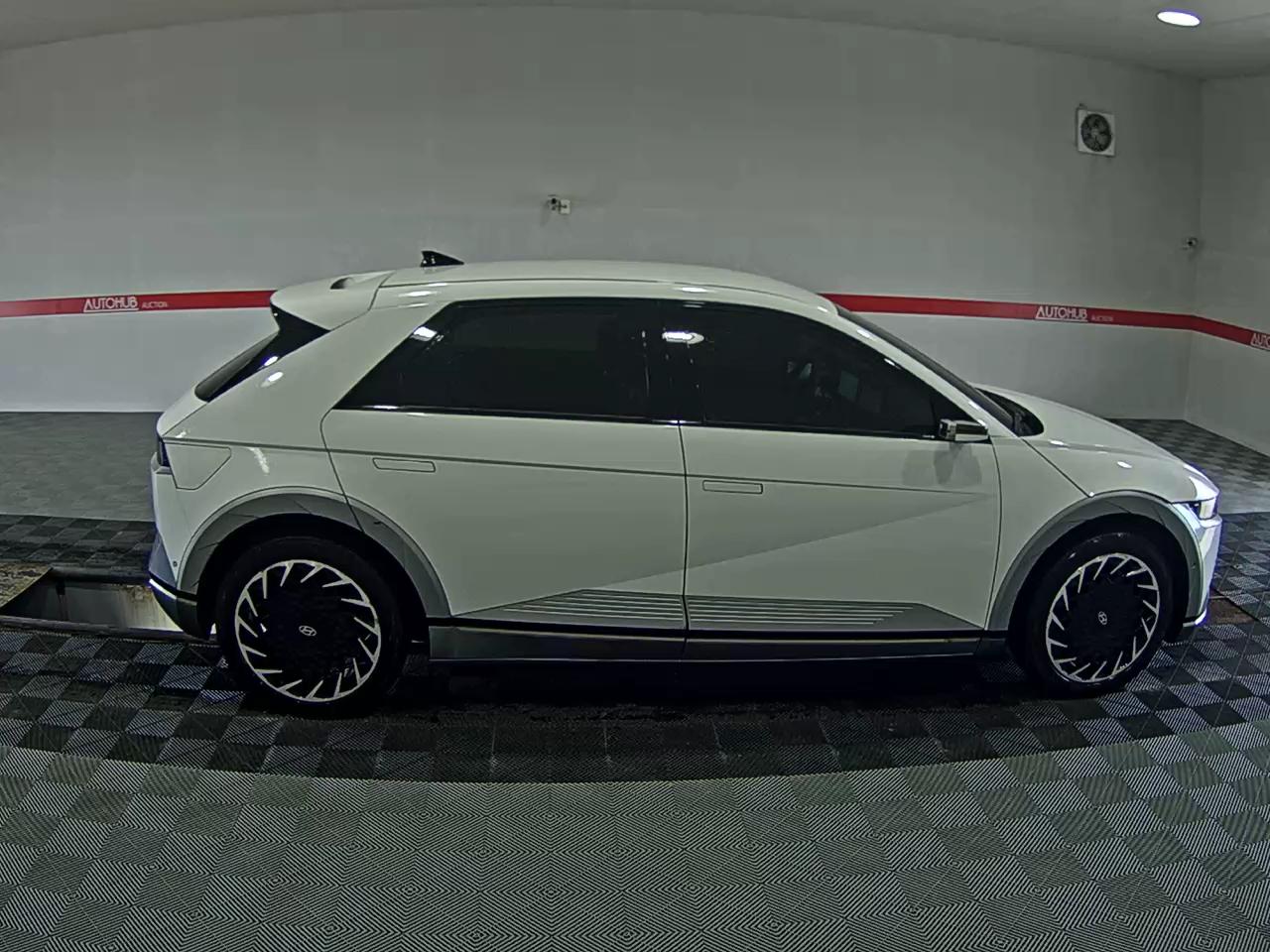 هيونداي أيونيك 2022 EV دفع رباعي طويل المدى PRESTIGE