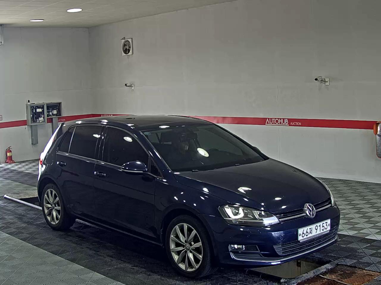 فولكس فاجن جولف (7Th Gen) 2.0 TDI 2015