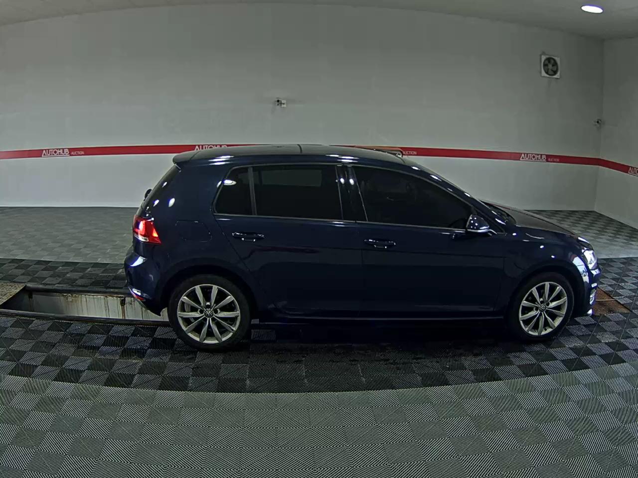 فولكس فاجن جولف (7Th Gen) 2.0 TDI 2015