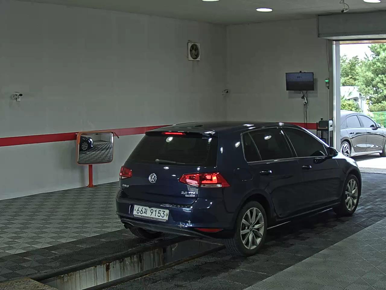 فولكس فاجن جولف (7Th Gen) 2.0 TDI 2015